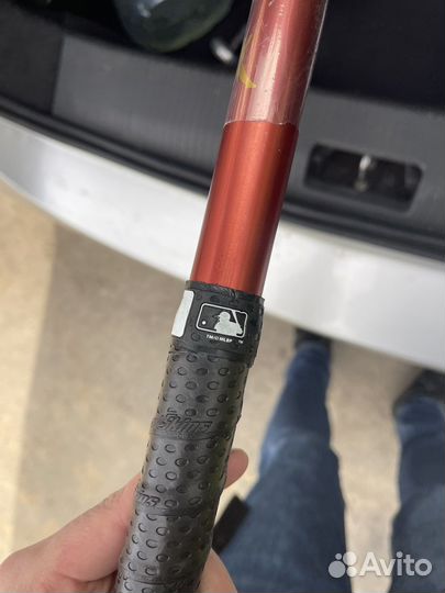 Бейсбольная бита для тренировок