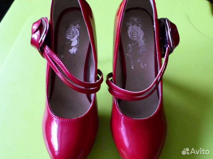 Новые туфли 38 р