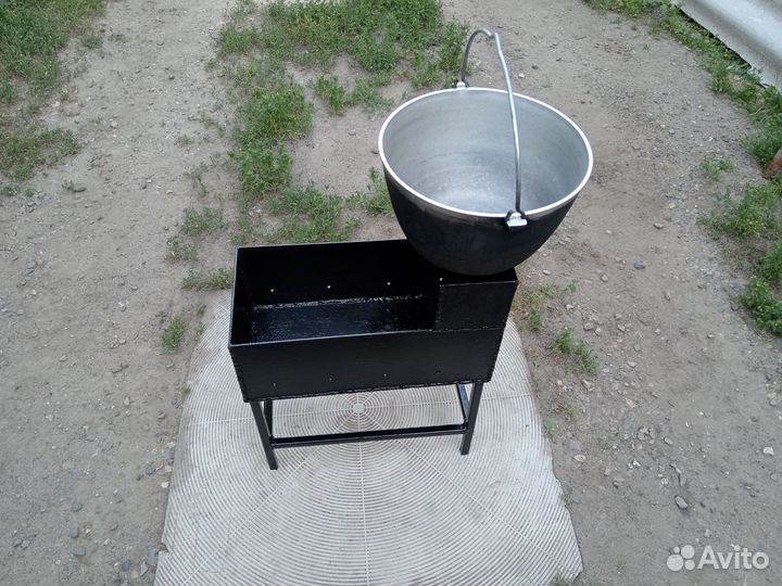 Мангал для жарки на углях и варки на дровах