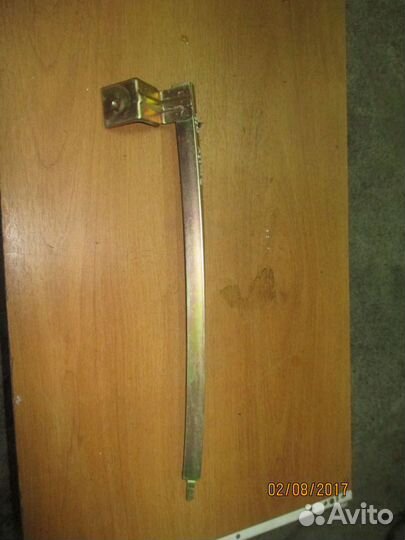 Направляющая стекла двери передней левой Smily