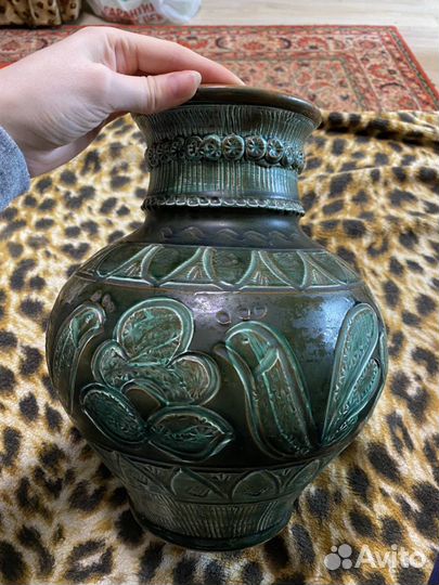 Старинная ваза