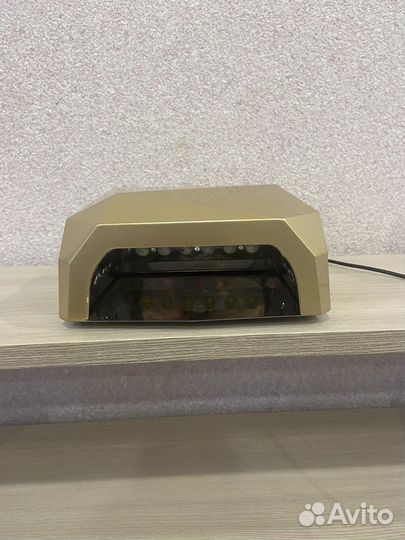 Лампа для ногтей