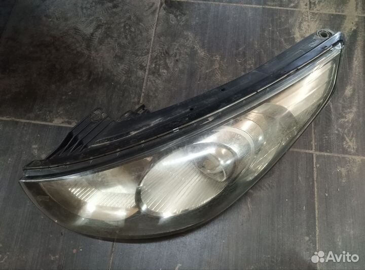 Фара передняя Hyundai ix35