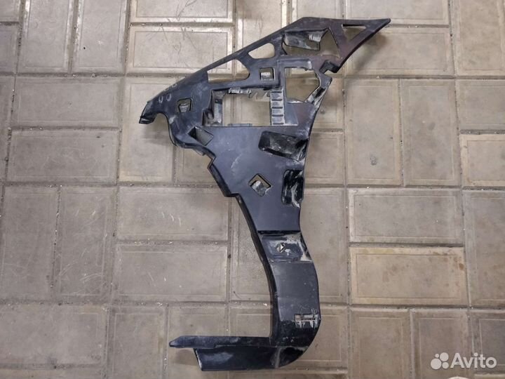 Кронштейн переднего бампера левый W222