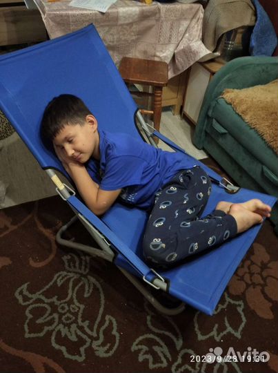 Кресло шезлонг складной