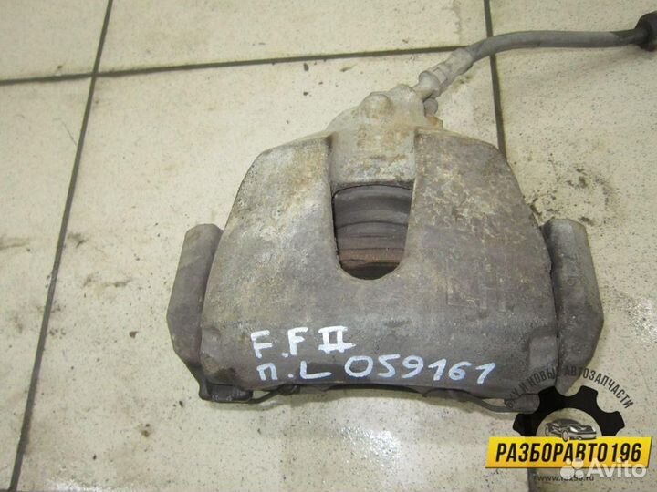 Суппорт передний левый Ford Focus II 2008-2011