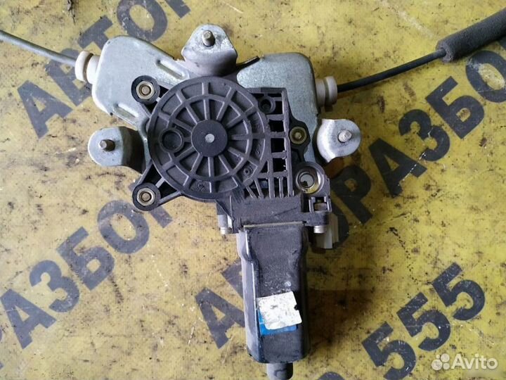 Hyundai Sonata 5 Стеклоподъемник задний левый