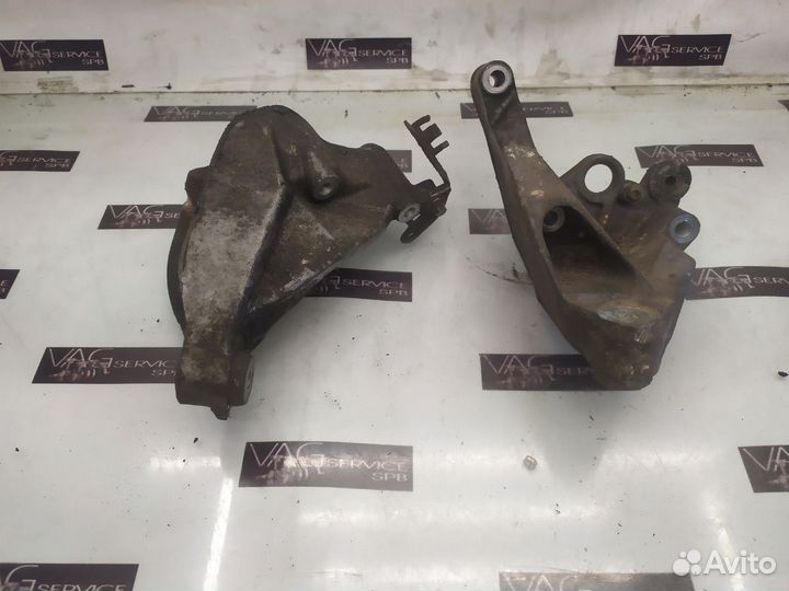 Кронштейн двигателя VW VAG 2.5 BJL