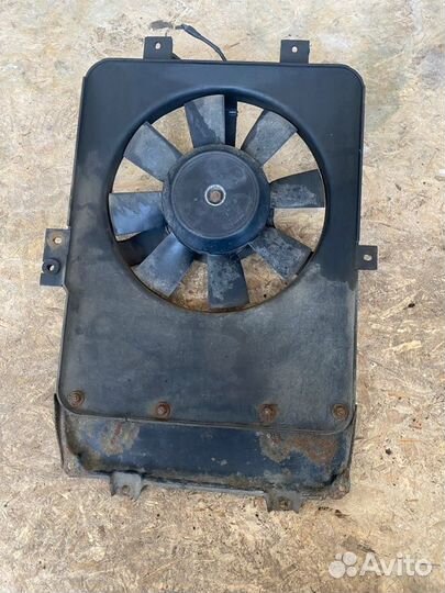 Вентилятор охлаждения радиатора Volkswagen Passat
