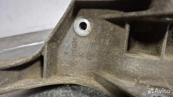 Кронштейн генератора granta