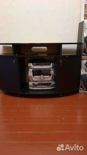 Тумба под телевизор