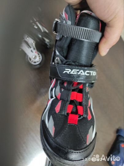 Коньки роликовые и комплект защиты и шлем