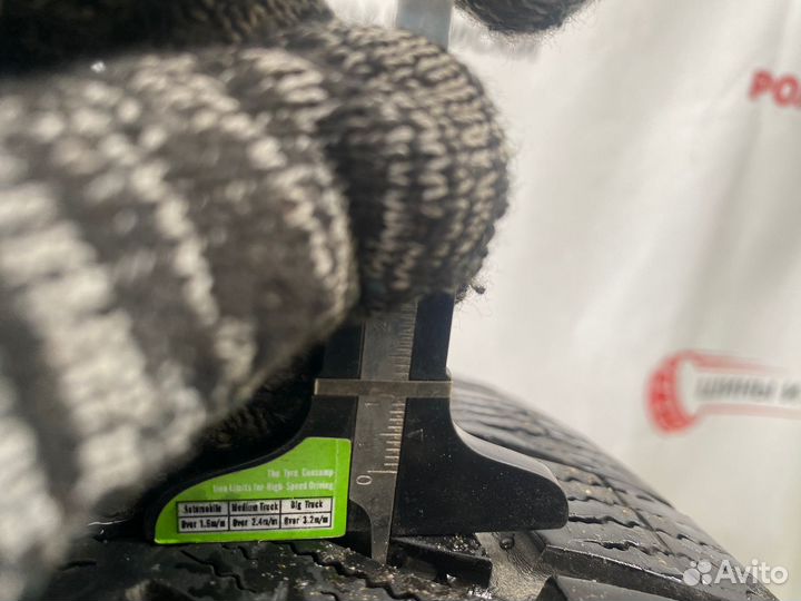 Goodyear UltraGrip Ice SUV 215/60 R17 103T