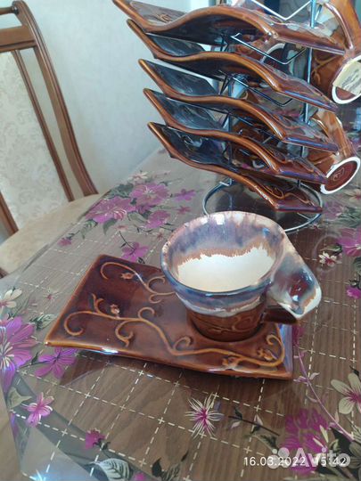 Набор чашек на подставке