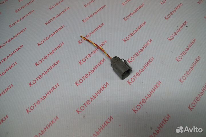 Nissan 23100-8N210 Разьем генератора