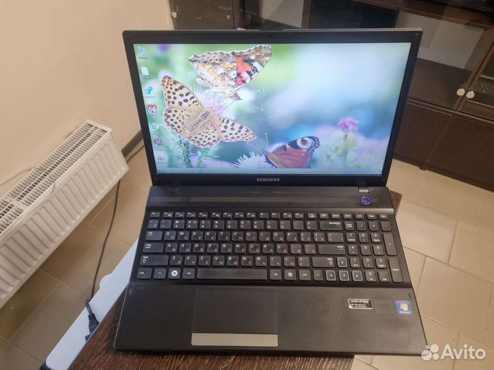 Samsung NP300V5A (Core i5-2450M / GT 520MX 1гб)