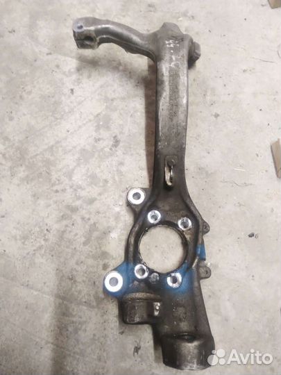 Кулак (цапфа) Ауди А6 С6 (A6 C6) оригинал