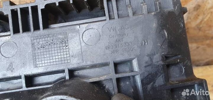 Крепление АКБ (корпус/подставка) Volkswagen Tigua