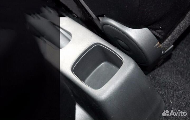 Подлокотник для Suzuki Swift 2005-2016