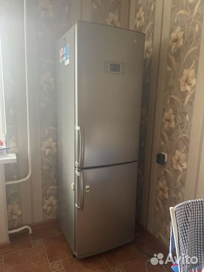 Холодильник бу LG