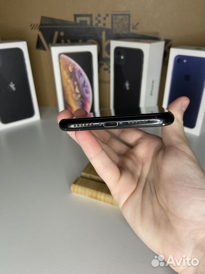 iPhone Xr, 64 ГБ