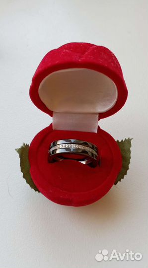 Кольцо керамика фианит Новое р17.5-18