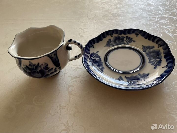Фарфоровая чайная пара Гжель