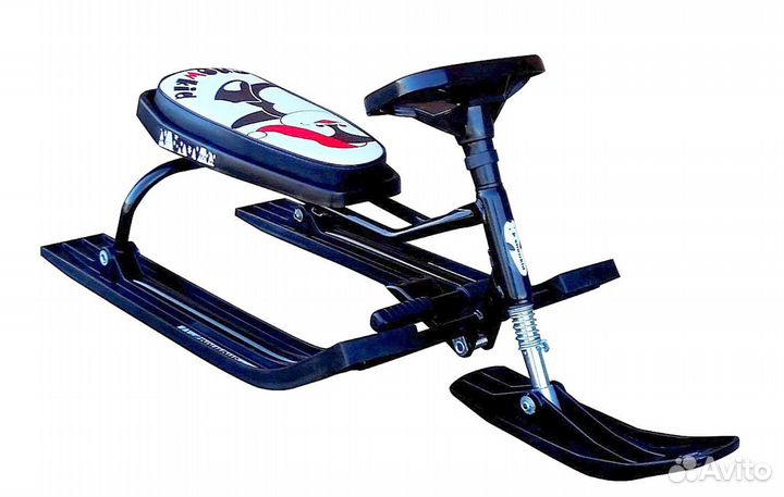 Новогодние костюмы, санки, снеговики