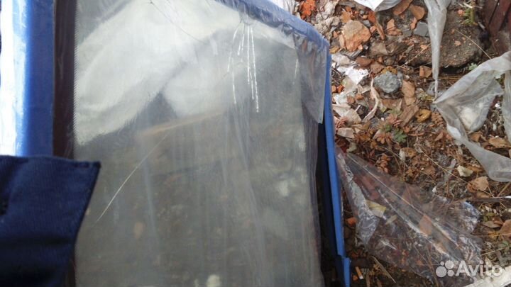 Треснутое справа новое BMW G05 X5 51317440766