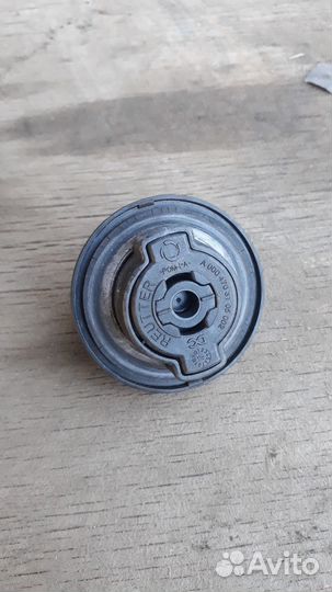 Крышка бензобака Mercedes W639