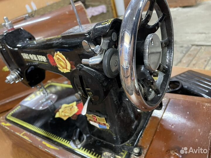 Швейная машинка 90е Bee Brand