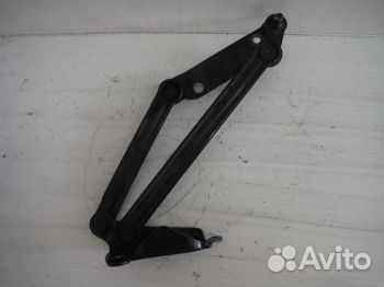 Петля багажника левая