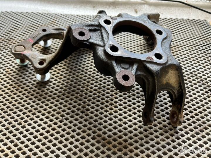 Кулак поворотный задний правый Mazda 6 GH