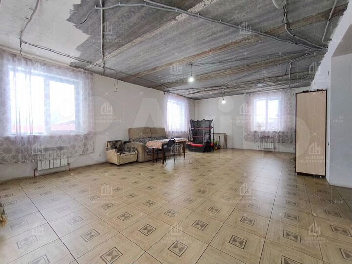 Коттедж 227,7 м² на участке 10 сот.