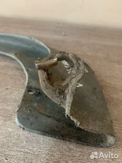 Брызговик правый Chrysler Voyager