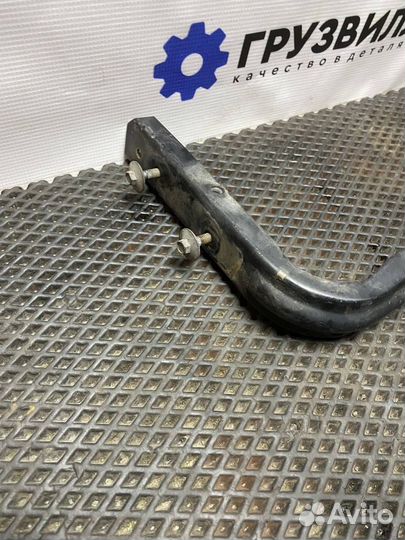 Кронштейн крыла правый Volvo FH4 84094870