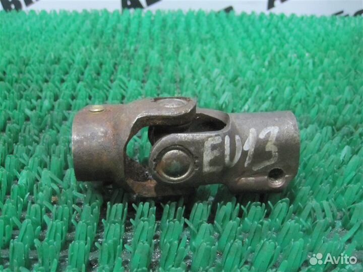 Карданчик рулевой Nissan Bluebird EU13