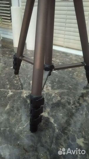 Штатив для фотоаппарата