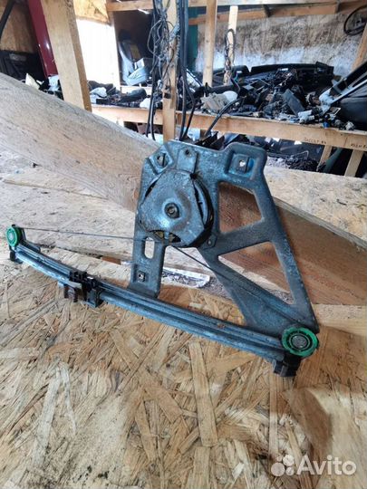 Стеклоподъёмник задний правый audi 100 c4