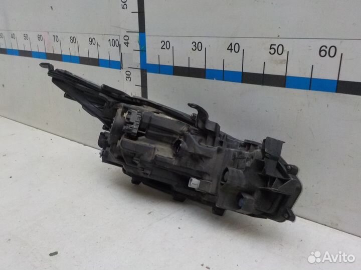 Фара левая на Toyota Corolla 8115002T31