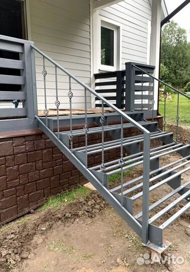 Поворотная лестница