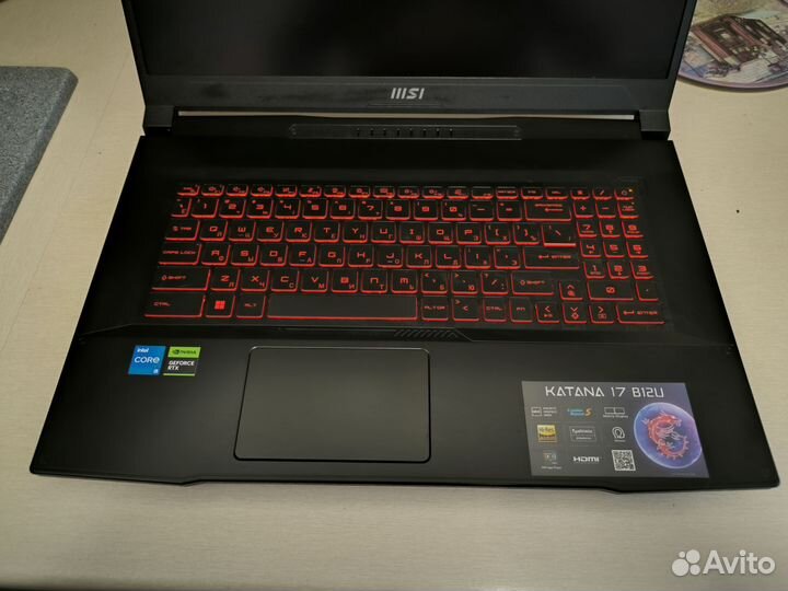 Игровой MSI Katana 17 b12u