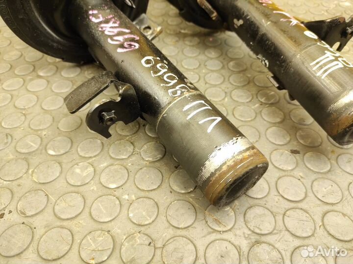 Амортизаторы комплект передние Ford Focus 3 CB8