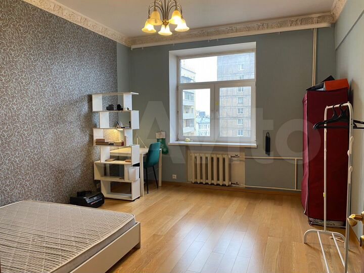 Комната 22 м² в 3-к., 9/10 эт.