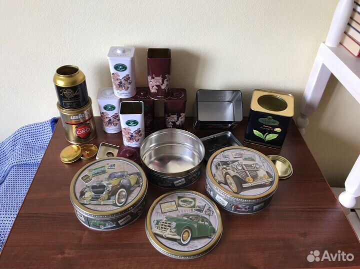 Жестяные и деревянные банки для чая специй приправ