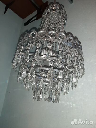 Люстра бутафорная