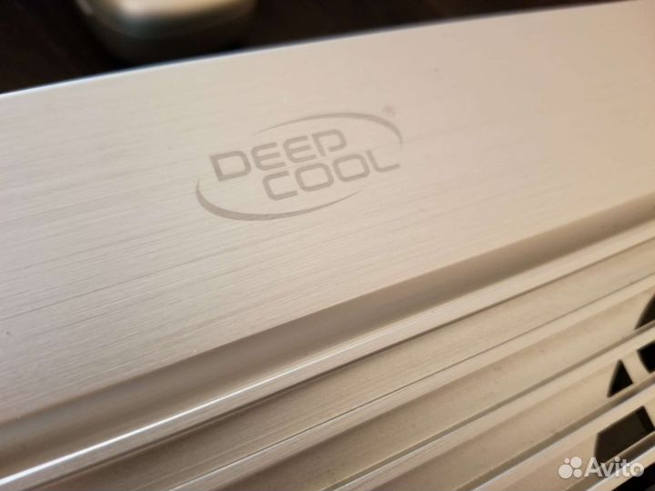 Охлаждающая подставка Deep cool