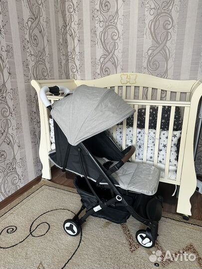 Коляска прогулочная Новая