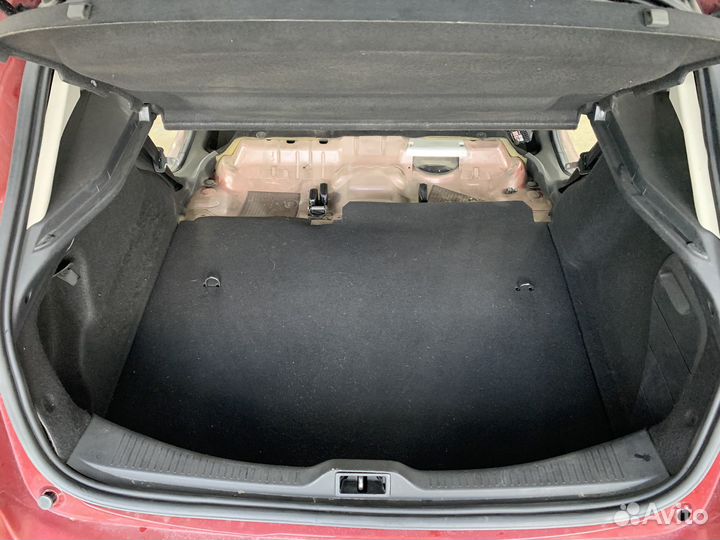 Обшивки багажника renault megane 3
