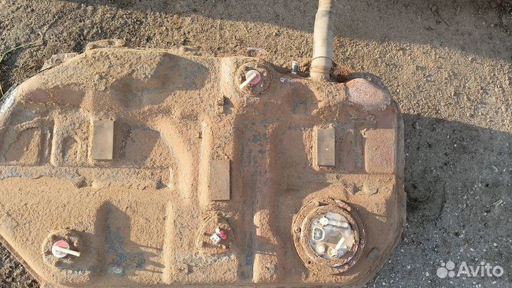 Топливный бак mitsubishi lancer 9